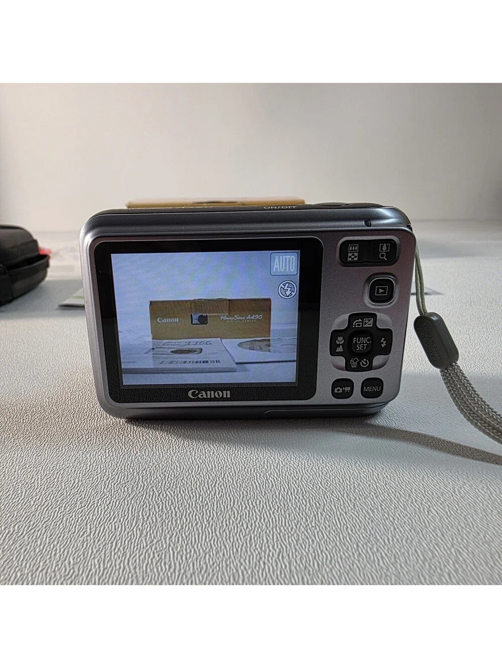 Canon PowerShot A490 10.0MP Digital Camera Silver 2.5